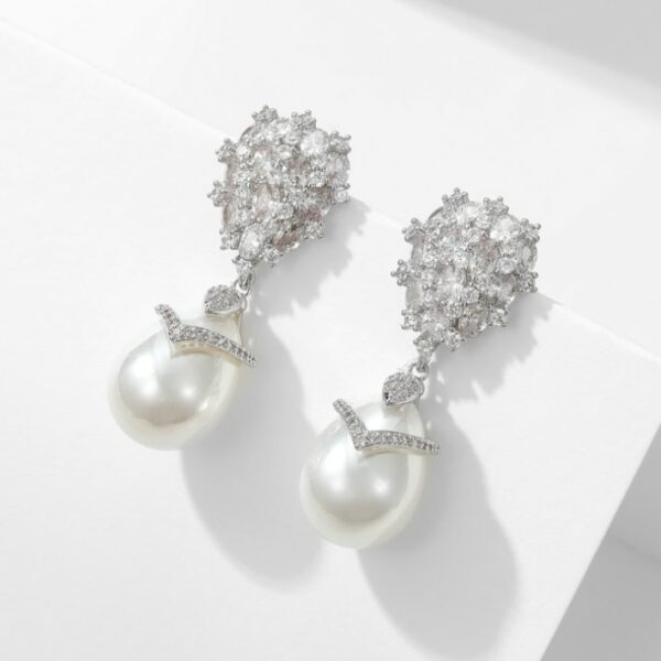 Luxzury bridal Earrings